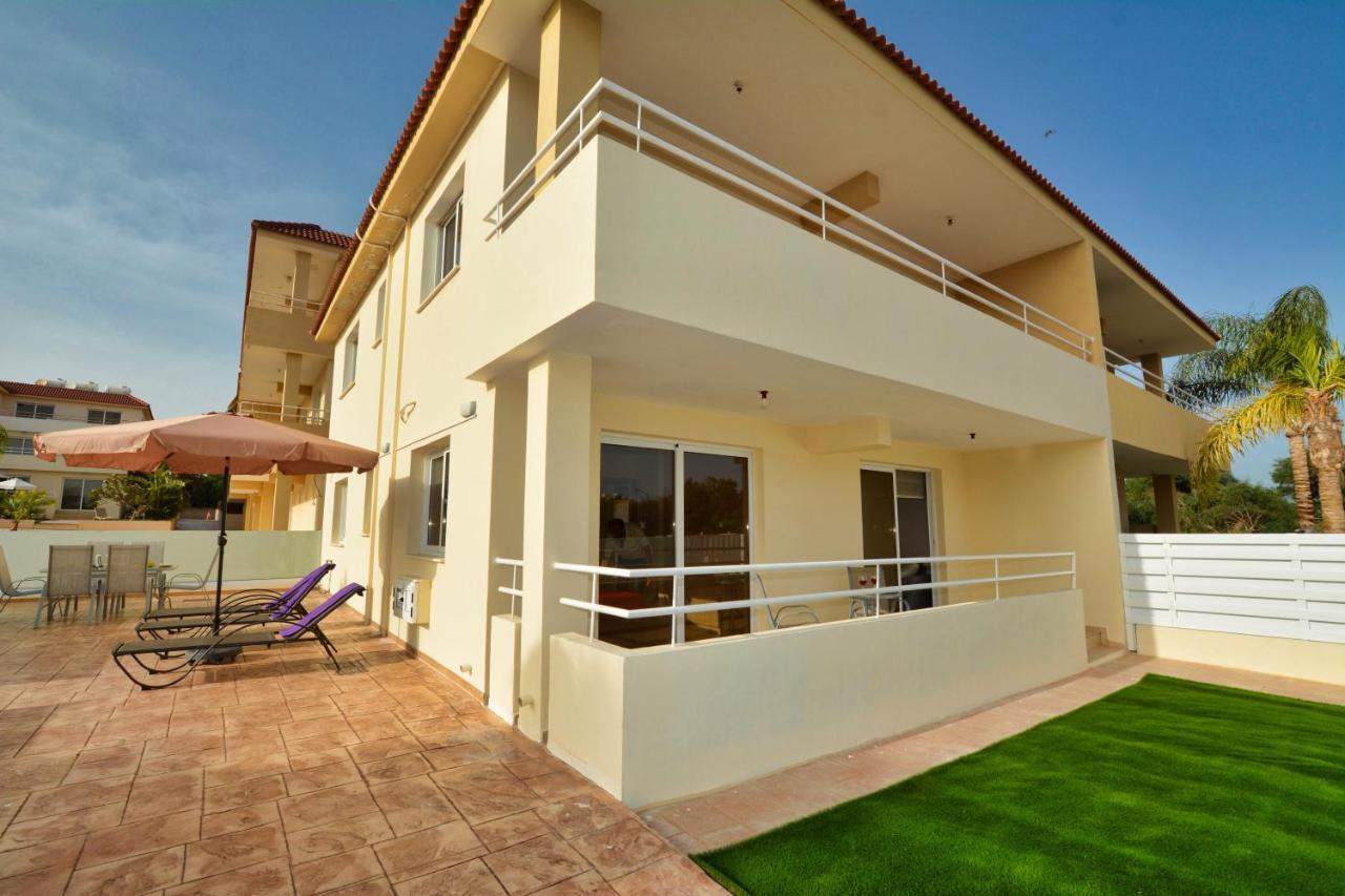 Nissi Martha Apartment アヤナパ エクステリア 写真
