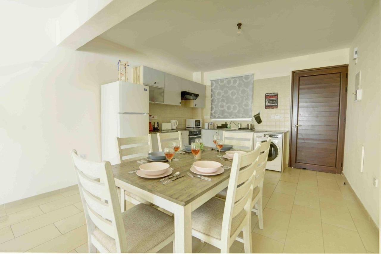 Nissi Martha Apartment アヤナパ エクステリア 写真