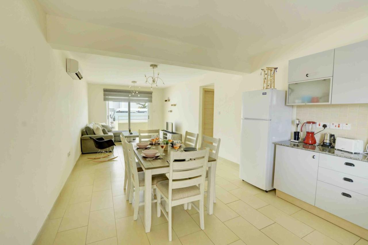 Nissi Martha Apartment アヤナパ エクステリア 写真